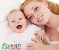 產(chǎn)后皮膚干燥起皮又很癢是怎么回事？生完小孩后皮膚特干怎么辦？