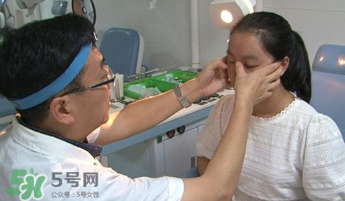 鹽水洗鼻能治好鼻炎嗎？鹽水洗鼻的正確方法
