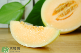 香瓜和菠蘿能一起吃嗎？香瓜和菠蘿可以吃嗎？