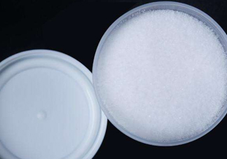 鹽水洗鼻用什么鹽？鹽水洗鼻可以用食鹽嗎？