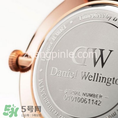 dw丹尼爾惠靈頓手表怎么調(diào)時(shí)間？dw手表怎么沒有日期