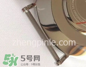 dw丹尼爾惠靈頓手表怎么調(diào)時(shí)間？dw手表怎么沒有日期
