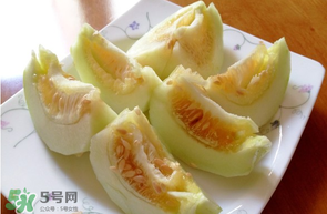 甜瓜能和酸奶一起吃嗎？吃完甜瓜可以喝酸奶嗎？