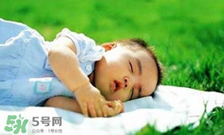 寶寶曬太陽怎么曬？最佳的曬太陽時(shí)間