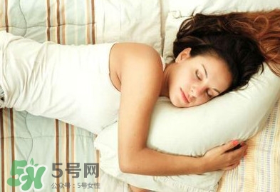 女人打鼾是什么原因？女人睡覺打鼾的原因