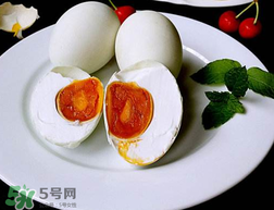 ?端午節(jié)為什么要吃咸鴨蛋？端午節(jié)吃咸鴨蛋的傳說