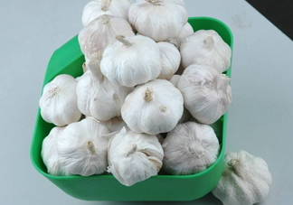 蒜頭泡醋有什么功效？蒜頭泡醋的功效和做法