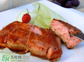 三文魚煮多久？寶寶吃三文魚煮多久熟？