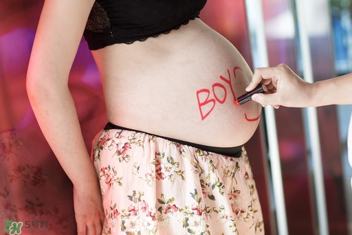 孕婦寫真幾個(gè)月拍比較好？孕婦拍寫真要注意什么
