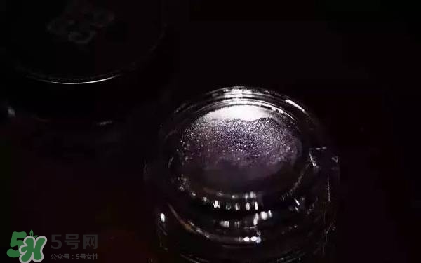 紀(jì)梵希黑紫色眼影膏怎么樣？紀(jì)梵希黑紫色眼影膏多少錢？
