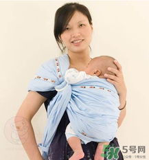 背巾適合多大的寶寶？背巾寶寶多大可以用？