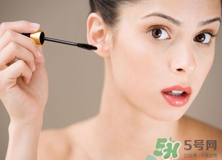 孕婦能抹護(hù)膚品嗎？孕婦能化妝嗎？