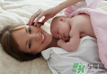 夏天做月子穿什么鞋？夏天做月子如何選擇鞋子？