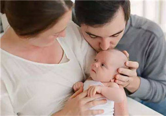 夏天坐月子可以吹風(fēng)扇嗎？夏天風(fēng)扇能不能給產(chǎn)婦用？