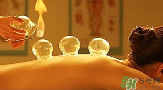 刮痧拔罐可以同時做嗎？刮痧拔罐能一起做嗎