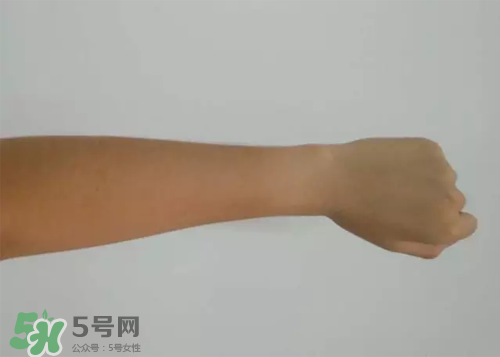 大創(chuàng)美白乳液多少錢？大創(chuàng)美白乳液為什么那么便宜
