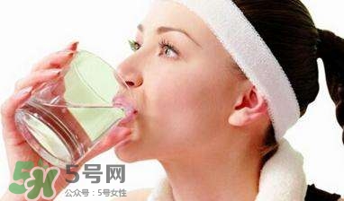 男子喝尿6年減肥100斤 喝尿真的能減肥嗎？