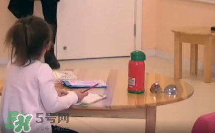 米雅的水杯是什么牌子？虎牌兒童水杯好用嗎？