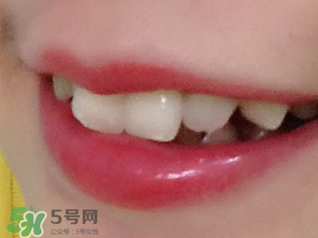 嬌蘭小黑裙003多少錢？嬌蘭小黑裙唇膏003專柜價格