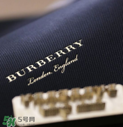 burberry dk88鎖頭包正品多少錢？巴寶莉dk88包專柜價(jià)格