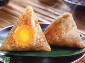 蛋黃粽子的蛋黃怎么弄？包粽子的蛋黃怎么處理？