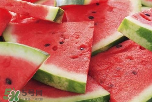 桃子和西瓜一起吃會(huì)中毒嗎？桃子和西瓜能一起吃嗎？
