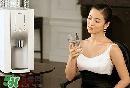 30天不喝飲料，妹子的對比照令人震驚 喝白開水的好處