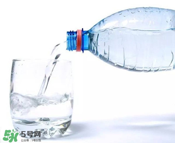 30天不喝飲料，妹子的對比照令人震驚 喝白開水的好處