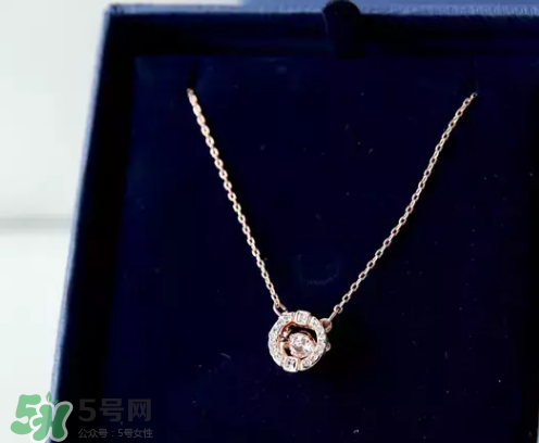施華洛世奇跳動的心是什么材質(zhì)？跳動的心項(xiàng)鏈?zhǔn)倾y的嗎？
