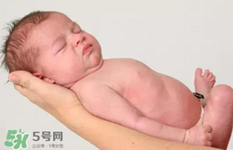 寶寶臍帶消毒是用碘伏還是用酒精？寶寶臍帶用什么消毒好？