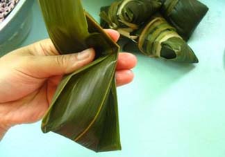 四角粽子怎么做？四角粽子怎么做好吃？