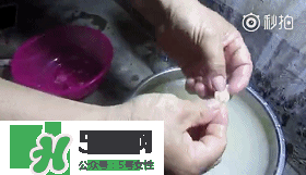 肉松餅是棉花做的？肉松餅里面是棉花