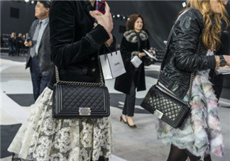 chanel leboy包包正品多少錢(qián)？香奈兒leboy專(zhuān)柜價(jià)格