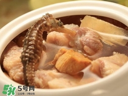 鱷魚肉燉湯要去皮嗎？鱷魚肉煲湯新鮮的好還是干的好