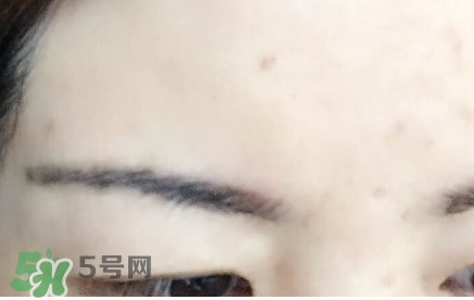 眉膠和眉粉哪個好用？眉膠和沒分的區(qū)別