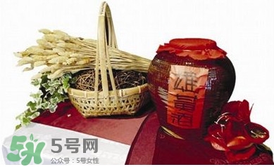 雄黃酒為什么可以驅(qū)蛇？雄黃酒哪里有賣