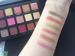 huda beauty眼影怎么畫？huda beauty眼影盤教程