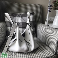 loewe hammock尺寸多大？羅意威吊床包有幾個尺寸？
