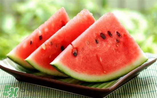 西瓜不能和什么一起吃？西瓜不能與什么同食？