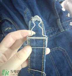 背帶褲的扣子怎么裝？背帶褲扣子安裝步驟圖