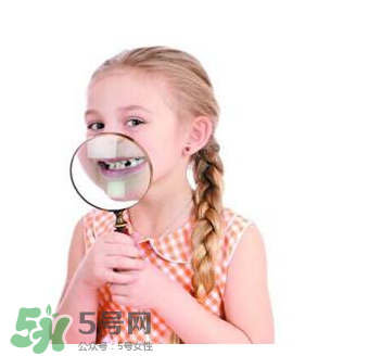 寶寶換牙可以吃糖嗎？小孩換牙期間能不能吃糖？