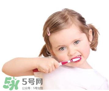 寶寶換牙可以刷牙嗎？小孩換牙期間能刷牙嗎？