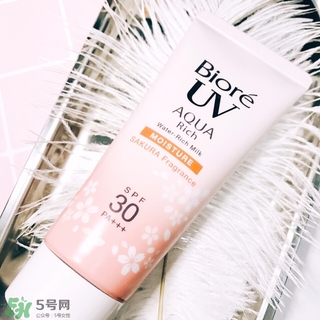 碧柔櫻花防曬霜怎么樣？碧柔櫻花防曬霜好用嗎？