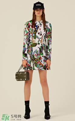 versus versace2018早春度假系列衣服款式有哪些_好看嗎？