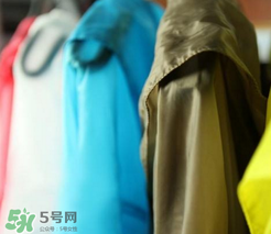 防曬衣什么顏色最防曬？防曬衣哪個顏色防曬效果好？