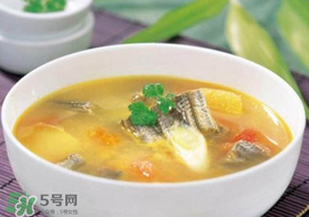 黃鱔和西紅柿可以一起吃嗎？黃鱔能和西紅柿同吃嗎？