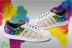 2017adidas pride系列有哪幾款？阿迪達斯彩虹配色運動鞋好看嗎？