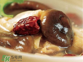 鴨肉能和香菇一起燉嗎？香菇燉鴨肉有毒嗎？