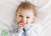 嬰兒吃藥可以混在奶粉里面吃嗎？嬰兒吃藥怎么吃？