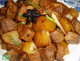 狗肉可以和土豆一起吃嗎？狗肉和土豆能一起吃嗎？